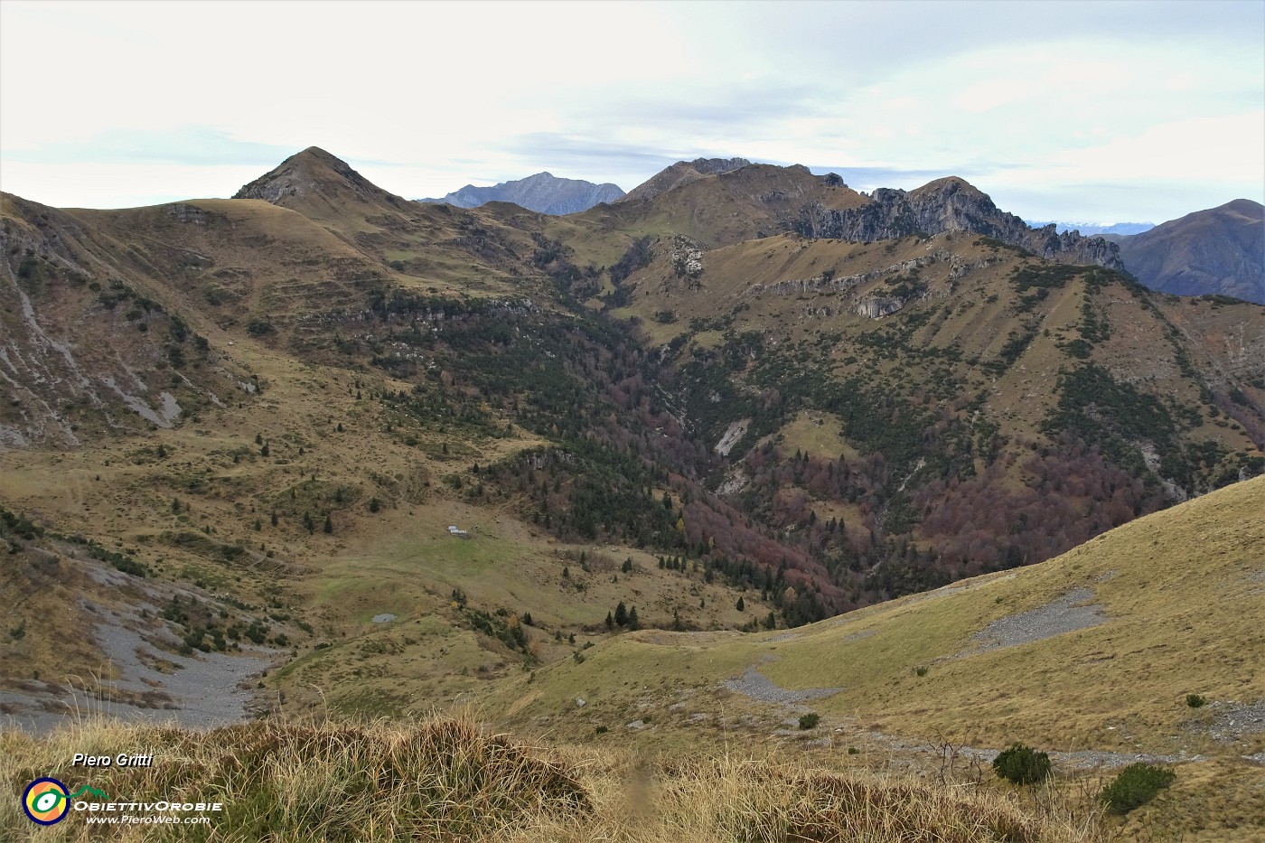 66 Vista sulla Val Raisere e alta Val d'Ancogno.JPG